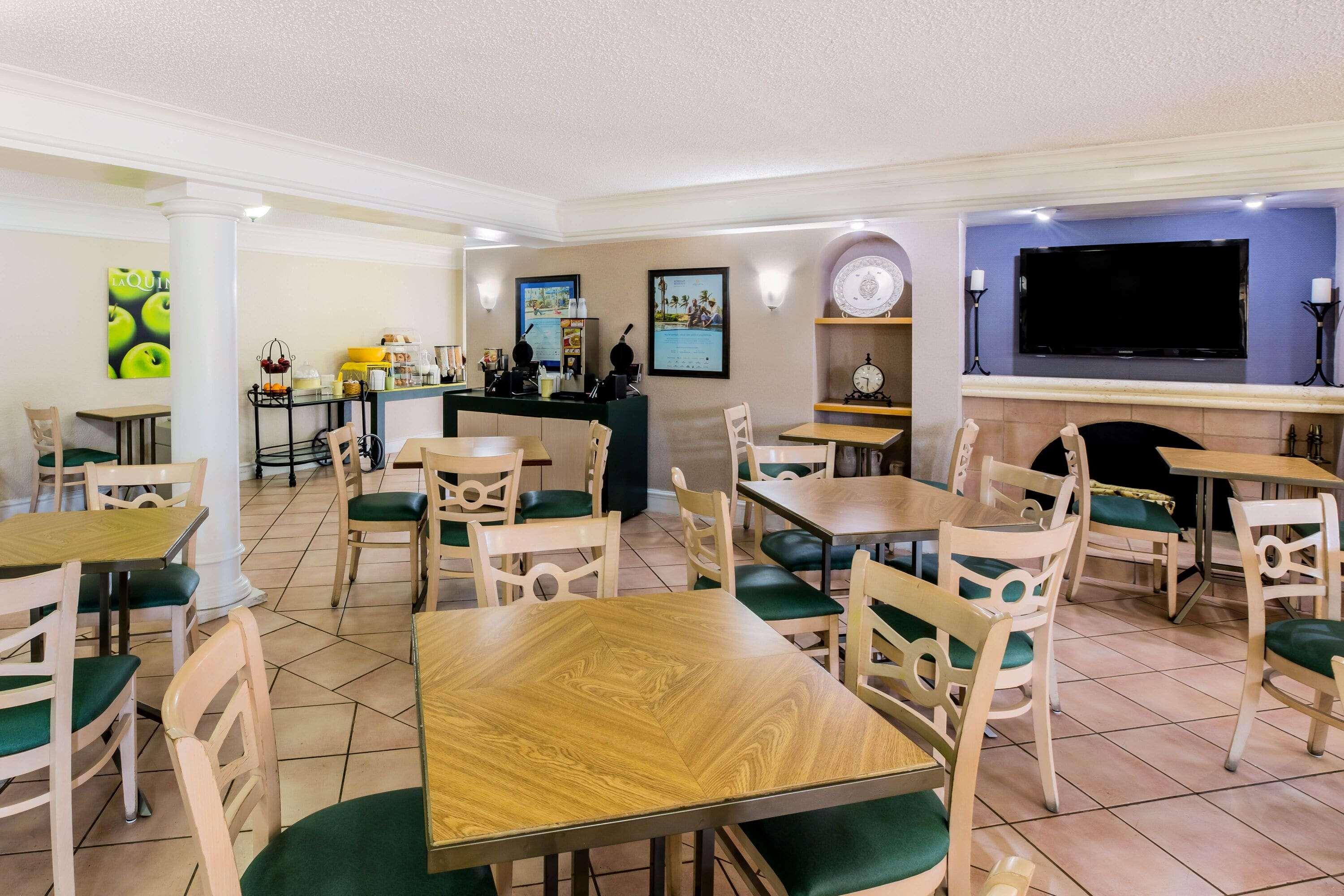 La Quinta Inn By Wyndham Lufkin Esterno foto